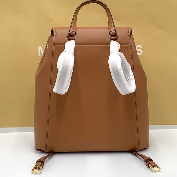 MICHAEL KORS PHOEBE MEDIUM DRAWSTRING BACKPACK VANILLA/ BROWN SIGNATURE COLOR - Picture 12 of 16